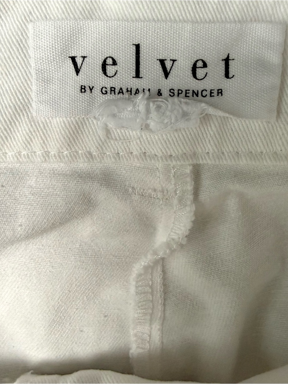 Velvet by Graham & Spencer White
Brylie Cotton Sanded Twill Utility Barrel Pant. - Picture 11 of 12